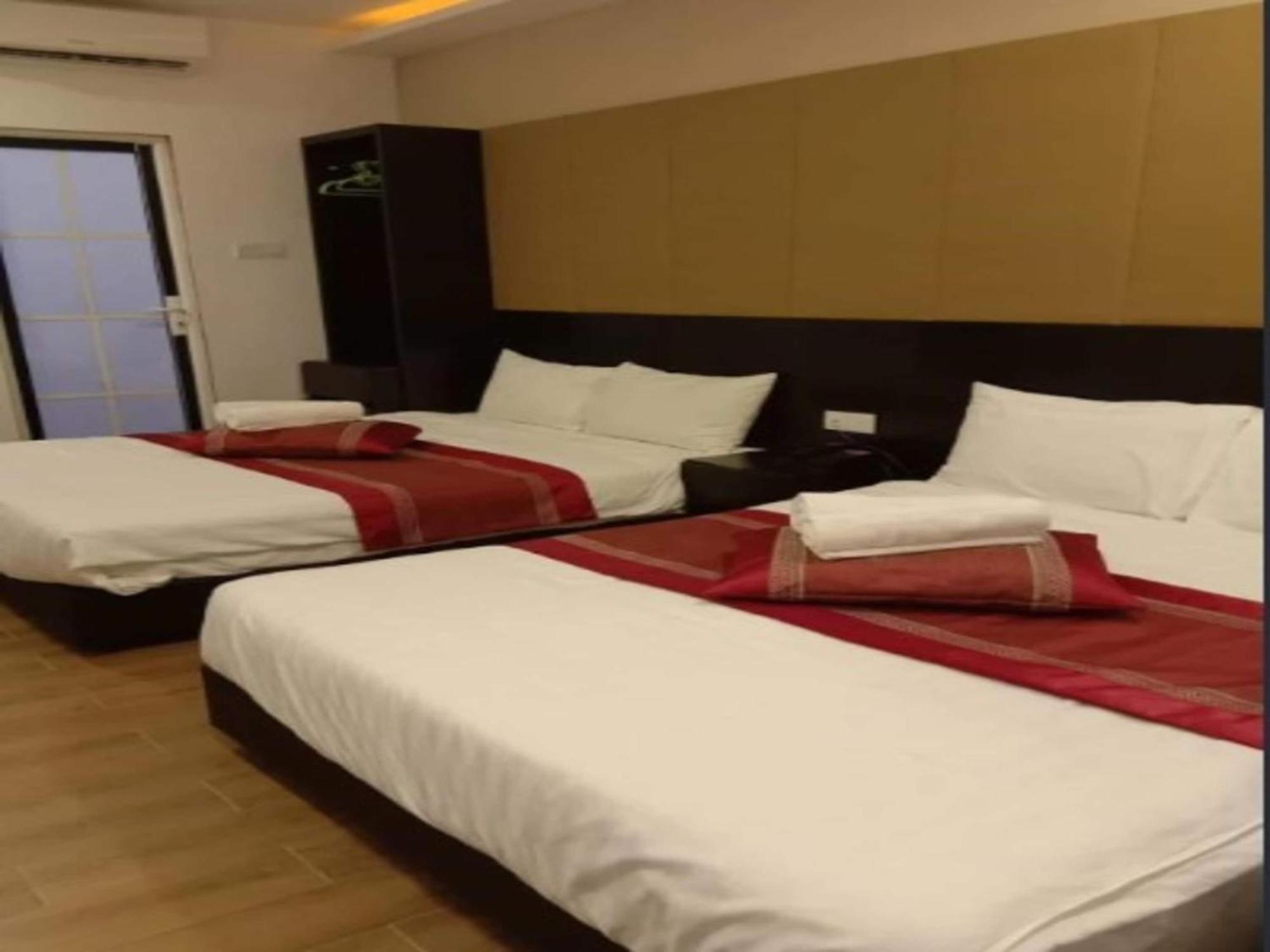 Oyo 91087 Hotel Dspark Port Кланг Екстер'єр фото
